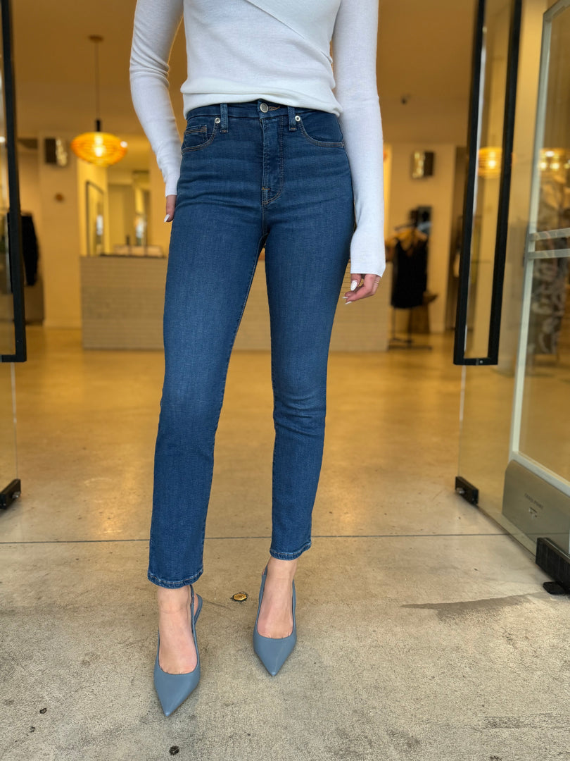 GOOD LEGS STRAIGHT JEAN - BLUE