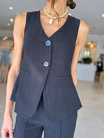 Load image into Gallery viewer, ATHENA LONGLINE VEST BLACK
