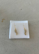 Load image into Gallery viewer, DANGLE EARRING DIAMONTE CORNO
