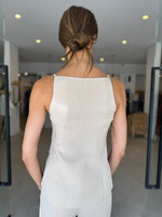 Load image into Gallery viewer, HAYDEN LONGLINE VEST BEIGE
