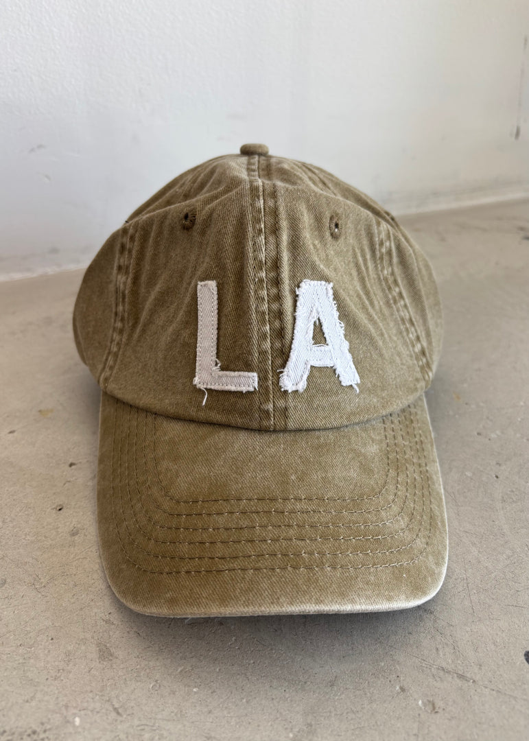 LA TRUCKER HAT CAMEL SNOW